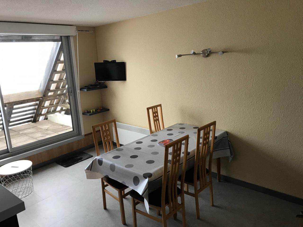 la pièce de vie de l'appartement 6 places